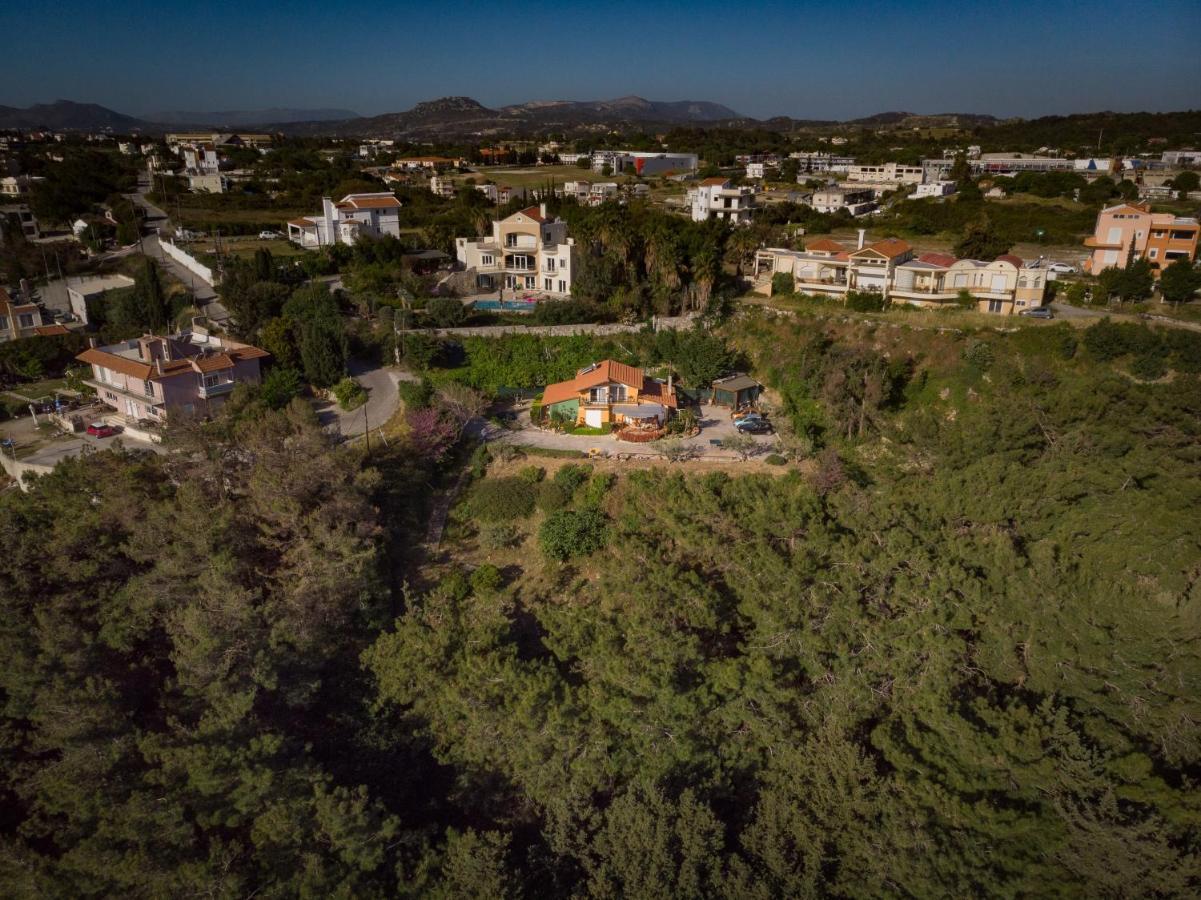 Villa Rene Koskinou  외부 사진